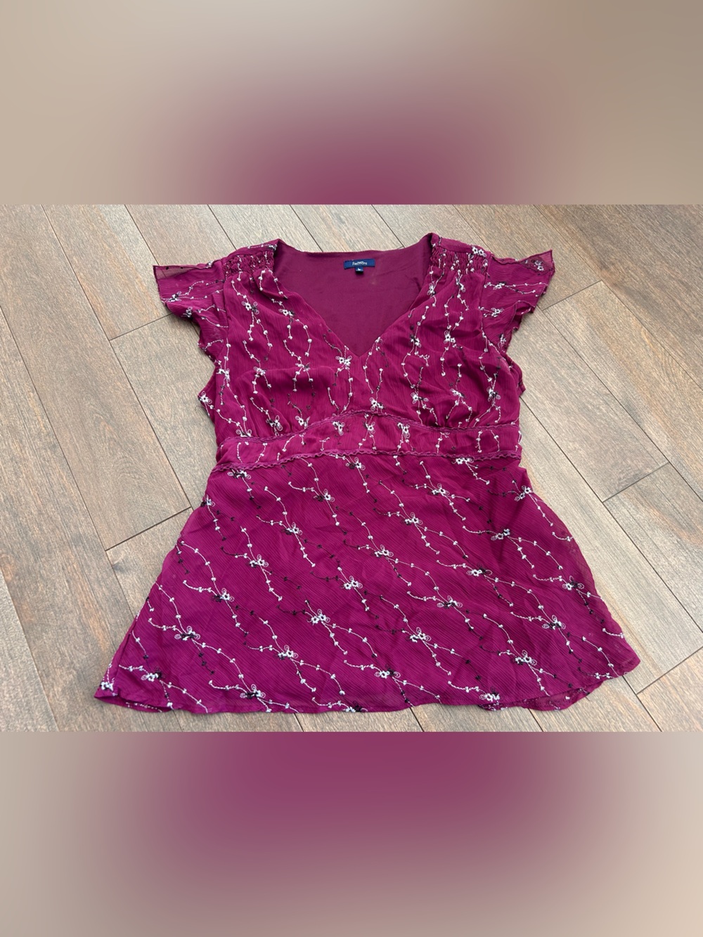 Women’s V-Neck Floral baby doll Top size large